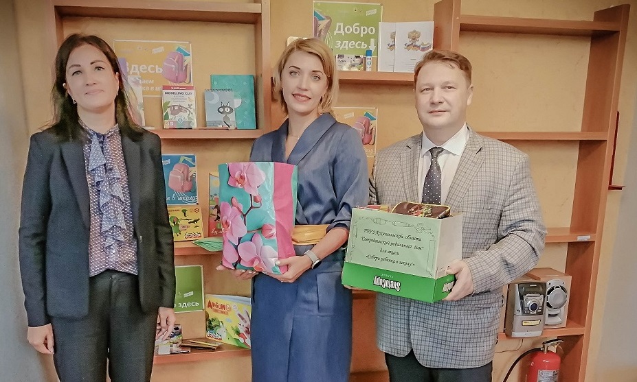 Северодвинский роддом принял участие в благотворительной акции для школьников